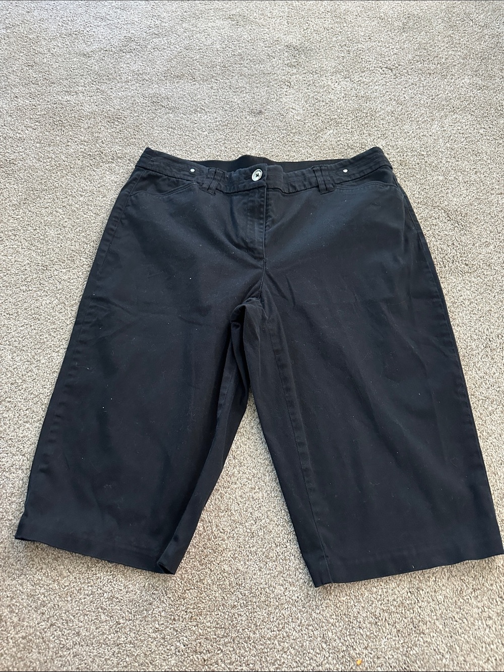 Women’s charter club  Black Casual capri pants size 14